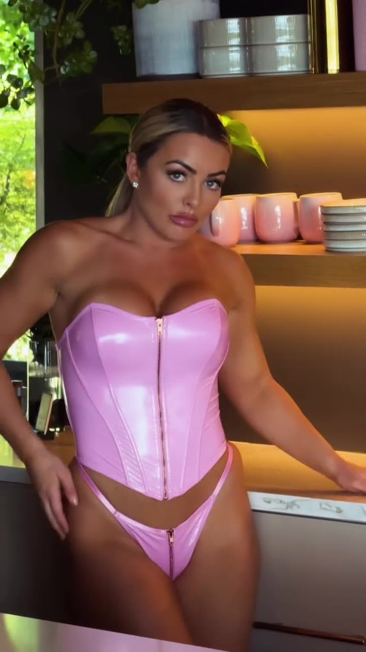 mandysacs | Mandy Rose | Amanda Saccomanno